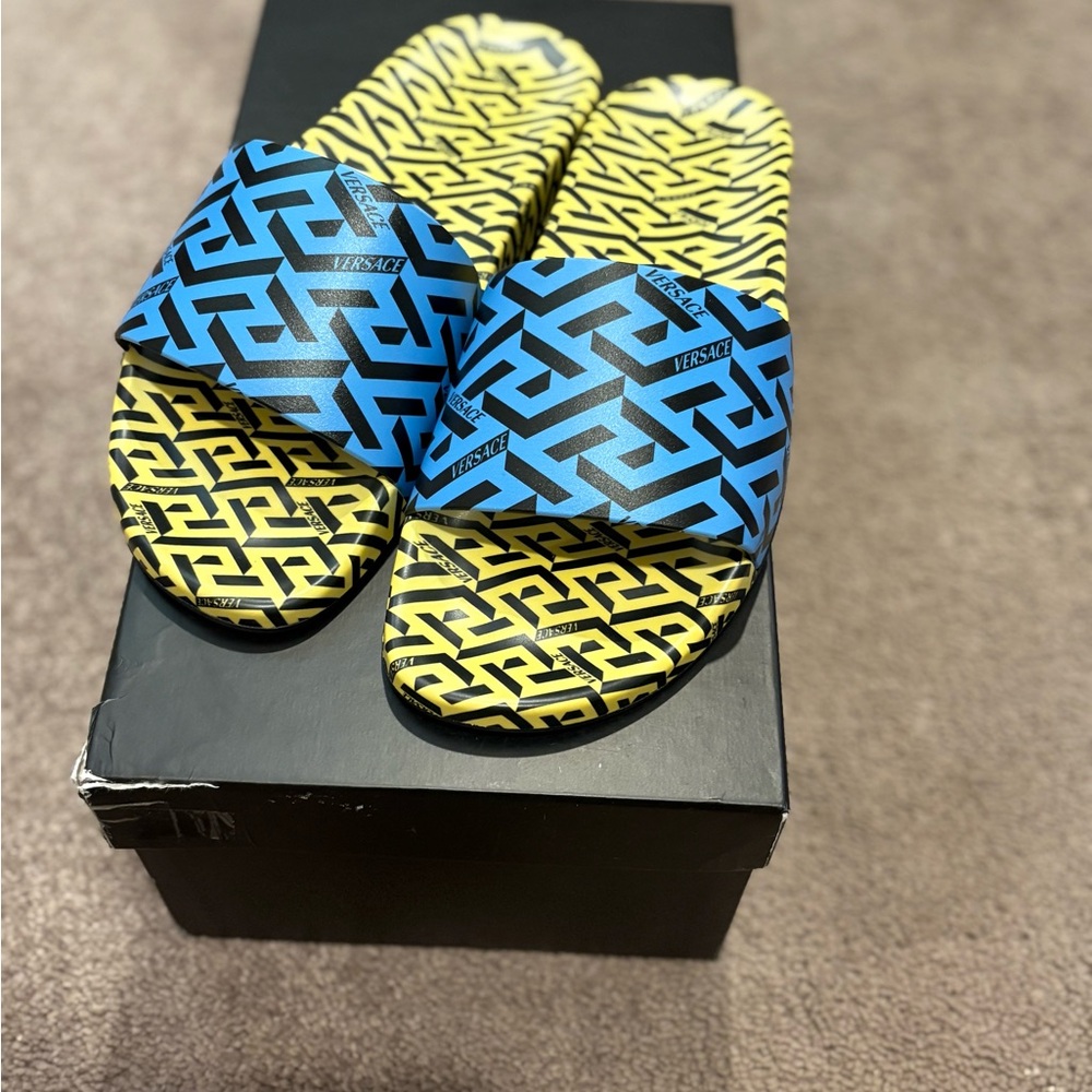 Versace Men's Graphic Yellow and Blue Slides - Picture 3 of 4
